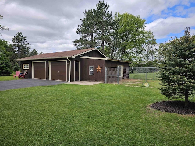 9388 Alpine Rd, Fremont, WI 54940 - view of detached garage