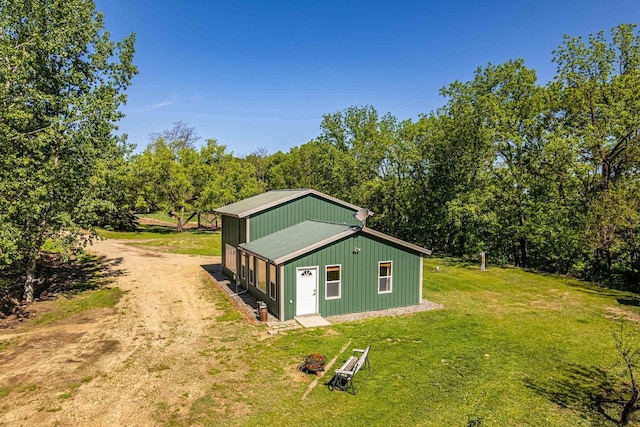 17785 Circle Dr, Boscobel, WI 53805 - view of outbuilding featuring dirt driveway