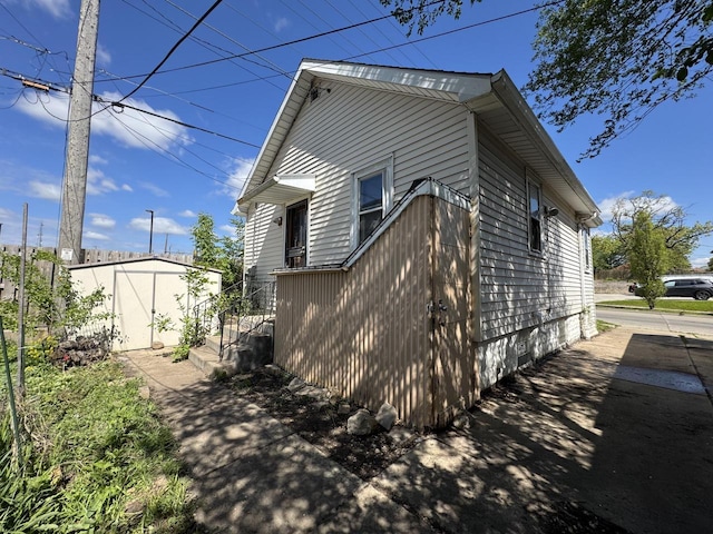 6913 W Main St, Milwaukee, WI 53214 - view of side of property