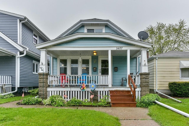 1427 Madison Ave, South Milwaukee, WI 53172 - view of front of home with a porch