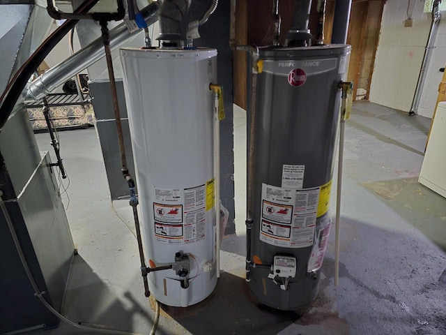 6229 W Keefe Avenue Parkway Unit 6229A, Milwaukee, WI 53216 - utility room featuring water heater