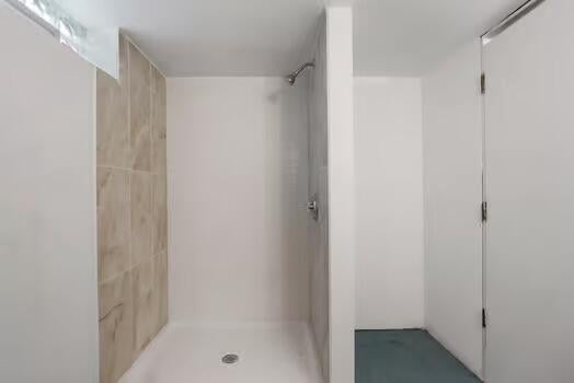 1107 Perry Ave, Racine, WI 53406 - bathroom featuring a shower