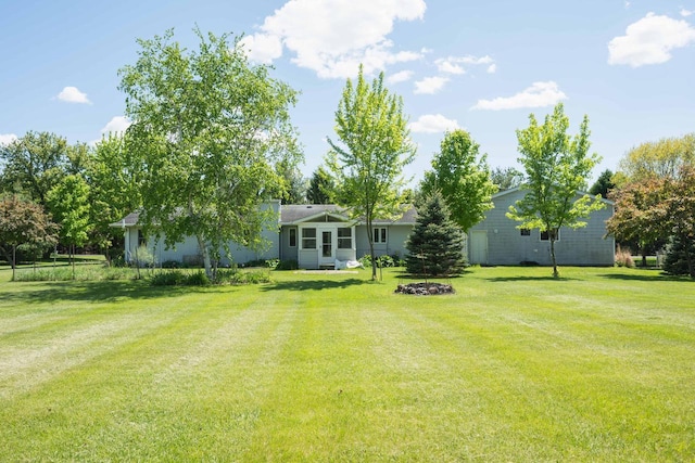 W5670 School Rd, Walworth, WI 53184 - view of grassy yard