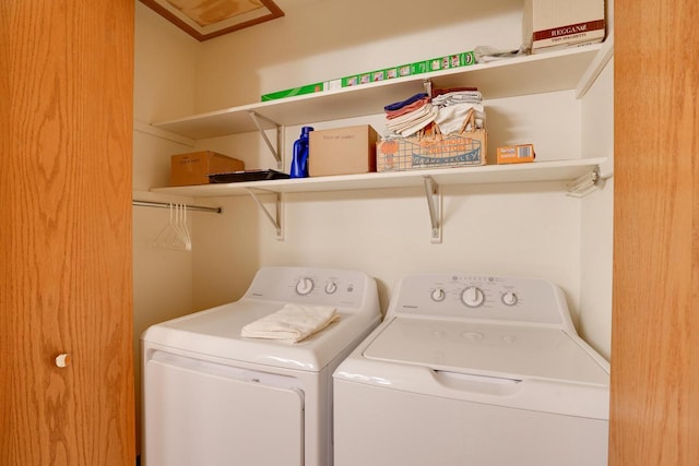 741 Kensington Sq, Stoughton, WI 53589 - laundry area featuring washing machine and clothes dryer