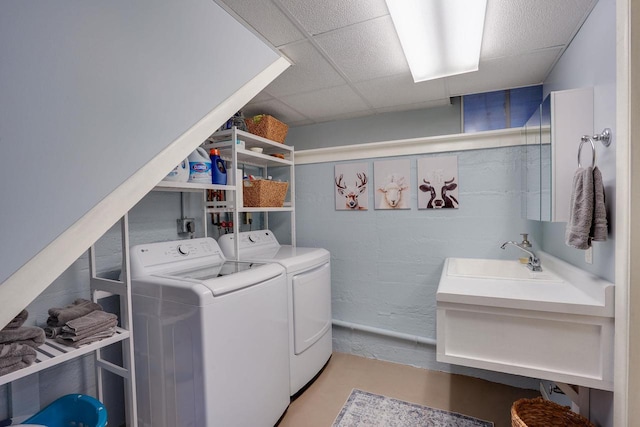 350 Washington St, Prairie Du Sac, WI 53578 - laundry area featuring washer and clothes dryer