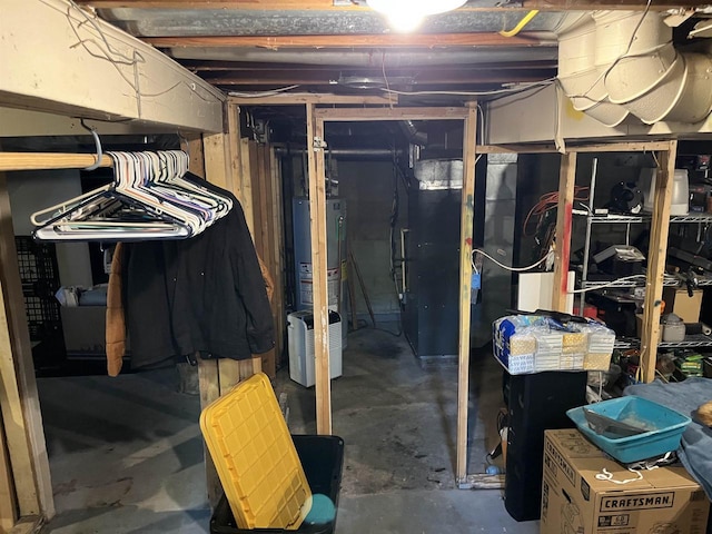 429 Pine St, Tomah, WI 54660 - unfinished below grade area with water heater