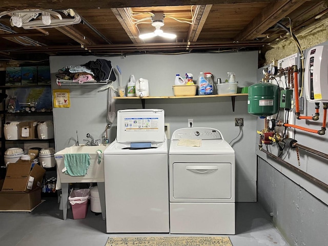 4512 Larson St, Mcfarland, WI 53558 - laundry area featuring independent washer and dryer