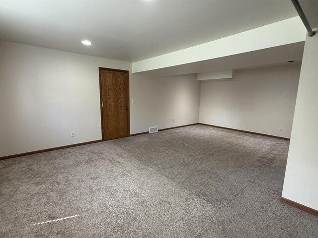 3400 Vine St, Stevens Point, WI 54481 - carpeted empty room featuring baseboards and recessed lighting