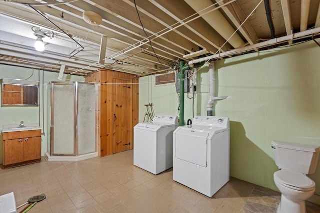 15 Wilson Ave, Fort Atkinson, WI 53538 - washroom with independent washer and dryer