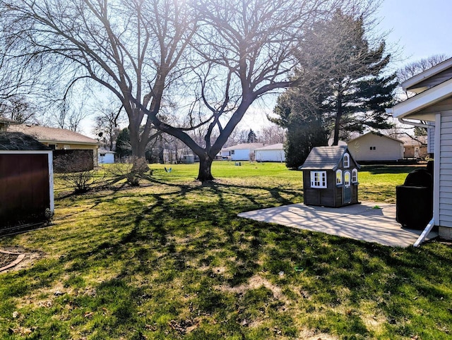 3434 Kentucky St, Racine, WI 53405 - view of green lawn featuring a patio area