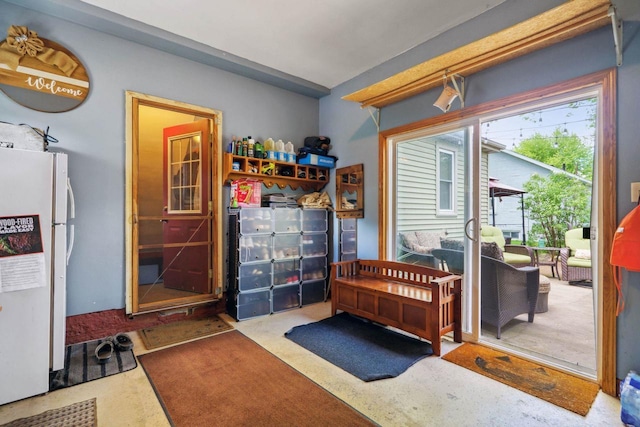 60 Madison Ave, Port Edwards, WI 54469 - view of entryway