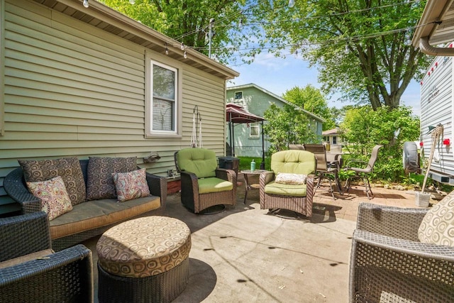 60 Madison Ave, Port Edwards, WI 54469 - view of patio featuring outdoor lounge area