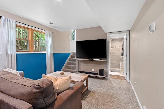 1254 Thorndale St, Green Bay, WI 54304 - carpeted living room featuring baseboards