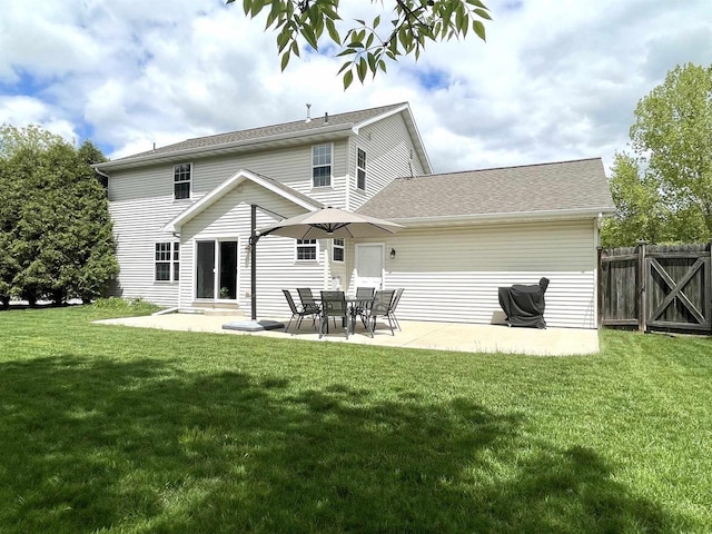 1401 E Bedford Ln, Appleton, WI 54915 - back of house with a patio