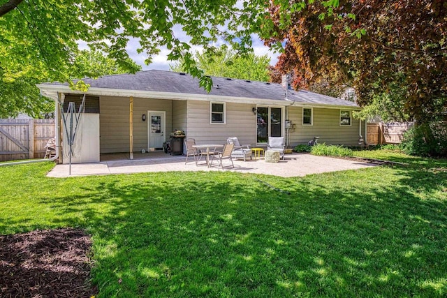 208 Edgewood Dr, Neenah, WI 54956 - rear view of property featuring a patio area