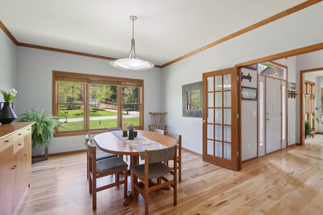 10 Prairie Hill Ct, Madison, WI 53719 - dining room with ornamental molding, light wood-style flooring, and baseboards