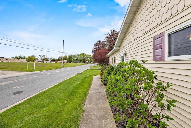 904 S Hamlin St, Shawano, WI 54166 - view of asphalt street