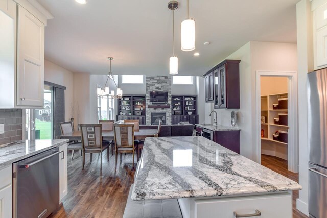 963 Brynhill Dr, Oregon, WI 53575