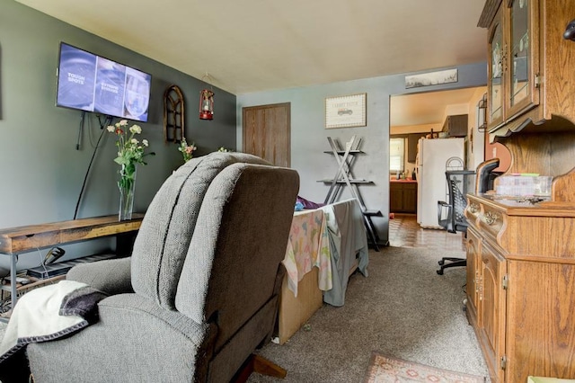 129 Luby Ave, Oconto, WI 54153 - view of carpeted office space