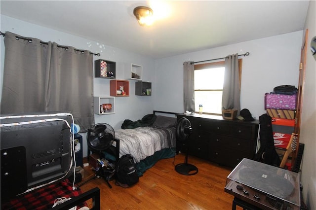 1808 Curtiss St, Eau Claire, WI 54703 - bedroom featuring wood finished floors