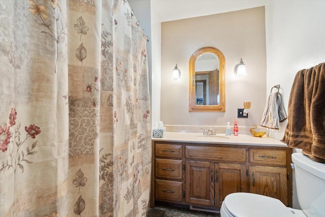 W7211 Pine Rd, Thorp, WI 54771 - full bath featuring toilet and vanity