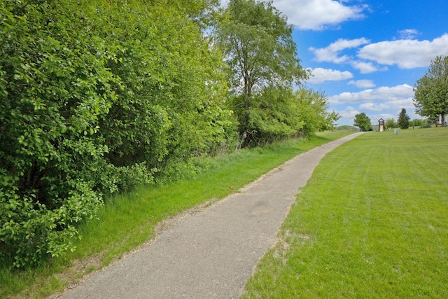 371 Thurow Dr, Oconomowoc, WI 53066 - view of street