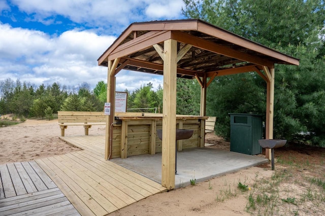 N8275 Woodland Trl, New Lisbon, WI 53950