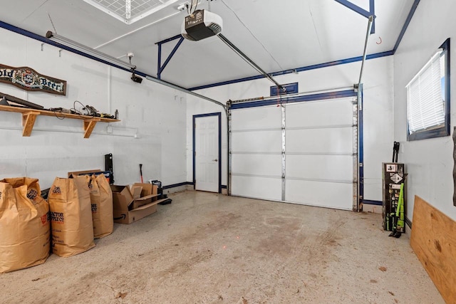 410 E Washington St, New London, WI 54961 - garage with a garage door opener