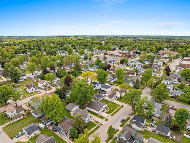 410 E Washington St, New London, WI 54961 - aerial view of property and surrounding area featuring nearby suburban area
