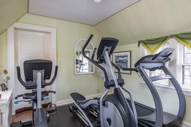 1030 Washington Ave, Oshkosh, WI 54901 - workout room featuring baseboards