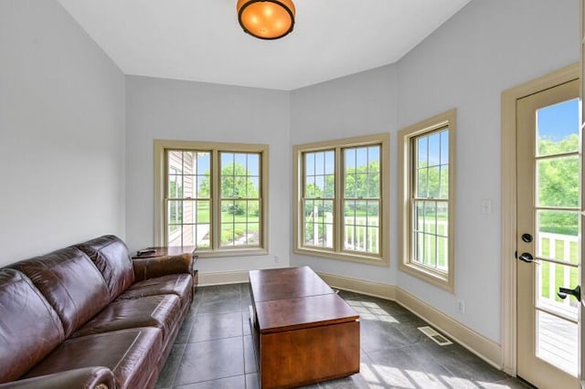 W292S5474 Fox Run Ct, Waukesha, WI 53189 - living area featuring plenty of natural light and baseboards