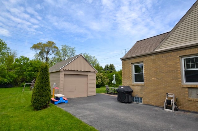 10432 W Manor Park Dr, West Allis, WI 53227 - view of detached garage