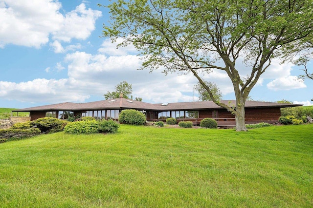 1510 County Road Qq, Mineral Point, WI 53565 - view of front facade featuring a front lawn