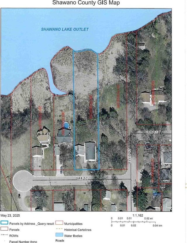 715 Oak St, Shawano, WI 54166 - map of property location with property boundaries highlighted