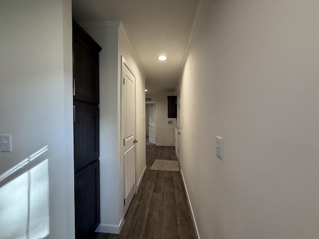 731 Sunset Blvd Unit 29, Wisconsin Dells, WI 53965 - corridor with dark wood finished floors, baseboards, recessed lighting, and crown molding