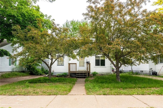 623 Starr Ave, Eau Claire, WI 54703 - obstructed view of property featuring central AC unit