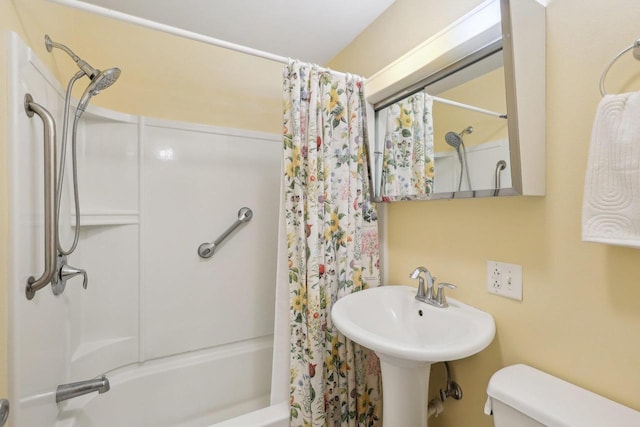 219 Summit St, Portage, WI 53901 - full bathroom with shower / bath combo and toilet