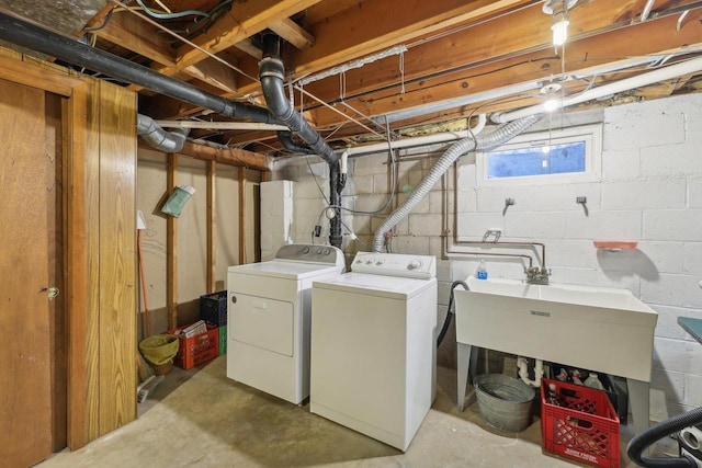 219 Summit St, Portage, WI 53901 - laundry room with separate washer and dryer