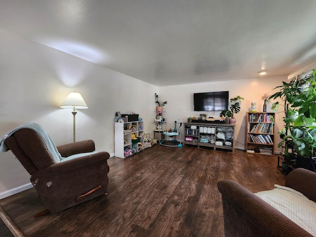 1130 10th St S, Wisconsin Rapids, WI 54494 - living room with wood finished floors and baseboards