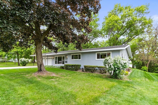 404 W Albert St, Portage, WI 53901 - single story home featuring a front lawn