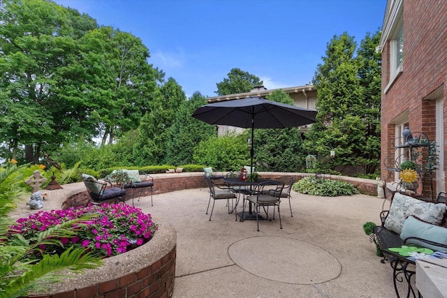 4696 N Lake Dr, Whitefish Bay, WI 53211 - view of patio featuring outdoor dining area