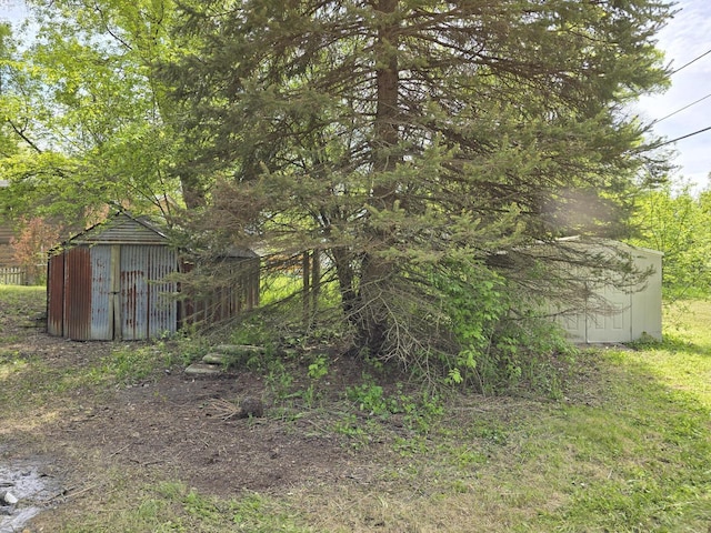 6455 N 56th St, Milwaukee, WI 53223 - view of yard