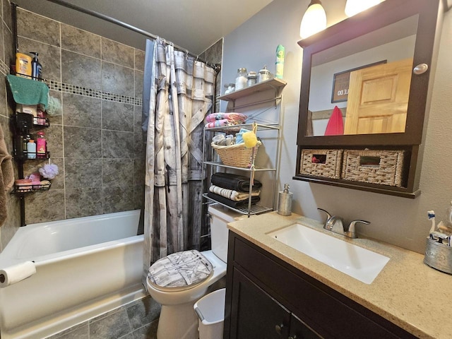 5321 Breezy Pine Dr, Wisconsin Rapids, WI 54494 - full bath with toilet, vanity, and shower / tub combo