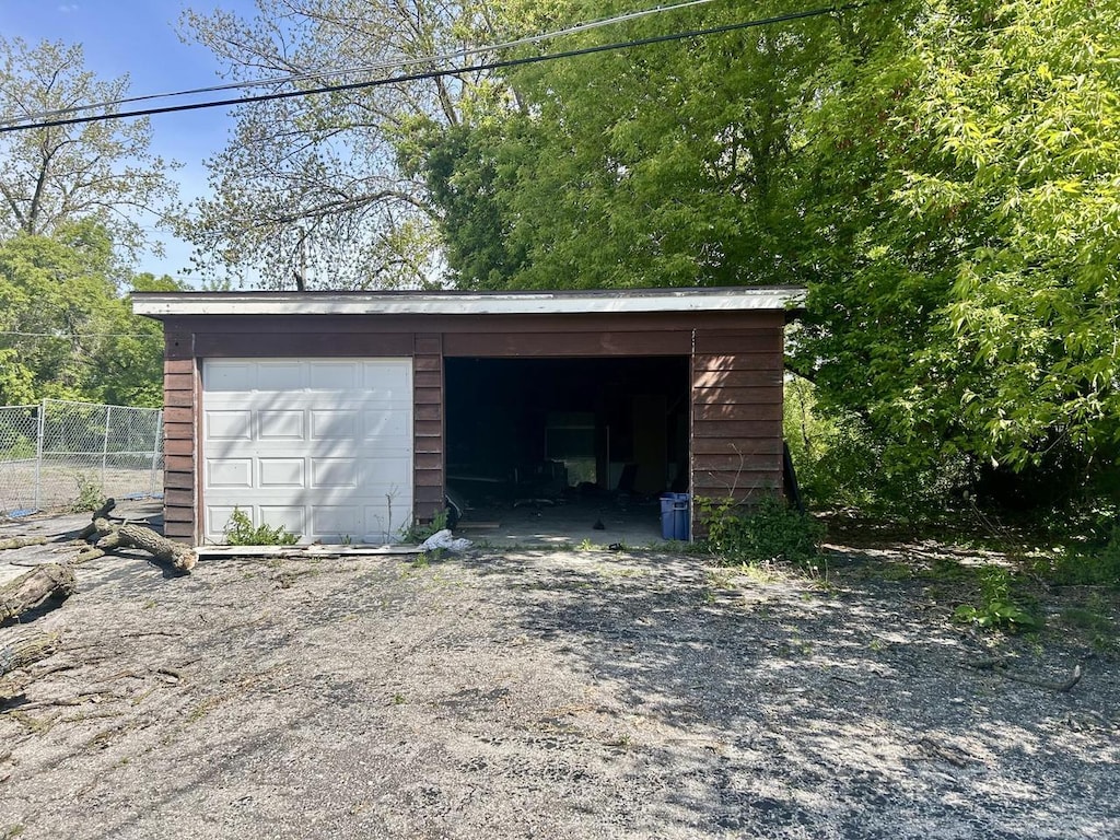 1642 Washington Ave, Racine, WI 53403 - view of detached garage