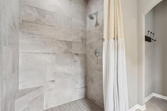 1766 Derby Ln, Oconomowoc, WI 53066 - full bathroom with a tile shower and baseboards