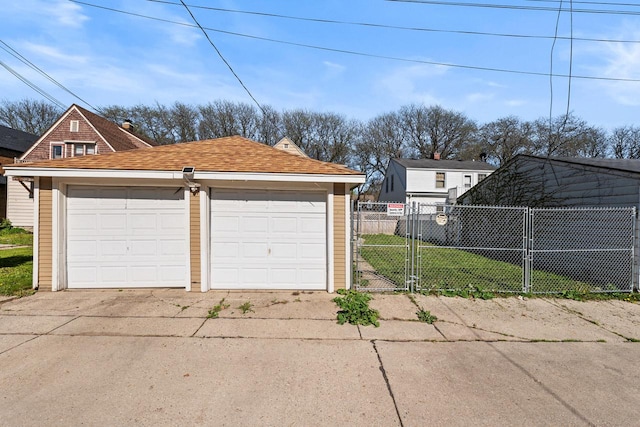 4131 N 41st St, Milwaukee, WI 53216 - detached garage featuring a gate
