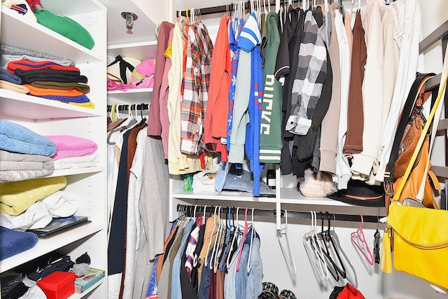 270 E Highland Ave Unit 644, Milwaukee, WI 53202 - view of spacious closet
