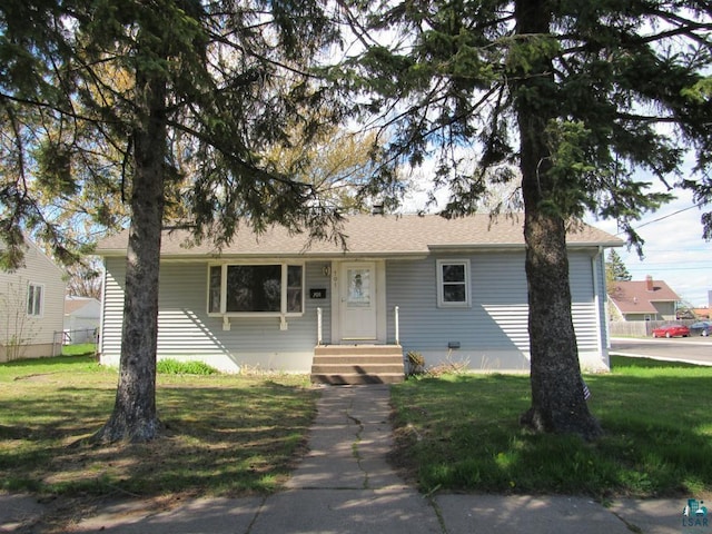 701 N 22nd St, Superior, WI 54880 - view of front of property featuring a front yard