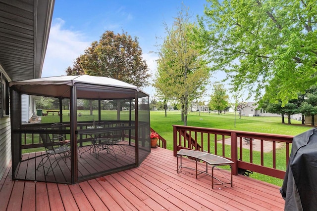 557 Center St, Berlin, WI 54923 - wooden terrace featuring a gazebo and a yard