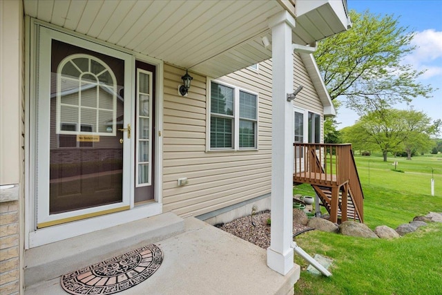 119 Summit Ct, Columbus, WI 53925 - entrance to property with a lawn